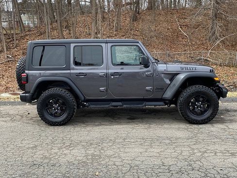Used 2024 Jeep Wrangler Willys image 5