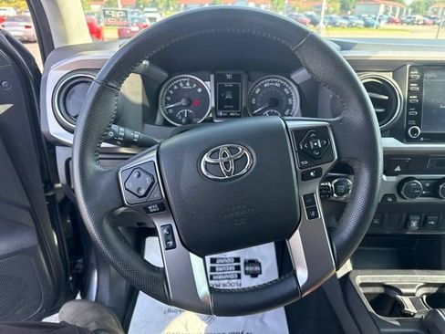 Used 2023 Toyota Tacoma SR5 RWD image 28