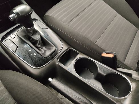 Used 2017 Kia Forte S FWD image 26
