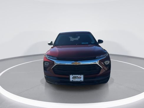 Used 2025 Chevrolet TrailBlazer LS w/ LS Convenience Package image 3
