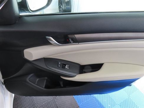 Used 2021 Honda Accord LX image 32