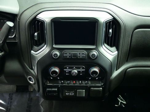 Used 2019 Chevrolet Silverado 1500 LT w/ All-Star Edition image 7