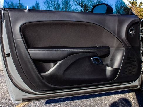 Used 2019 Dodge Challenger R/T w/ Blacktop Package image 8