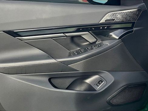 Used 2025 BMW M5 Base image 20