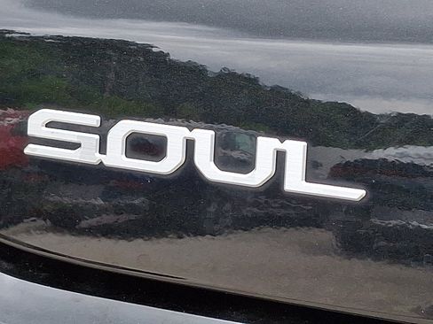 Used 2023 Kia Soul EX FWD image 30