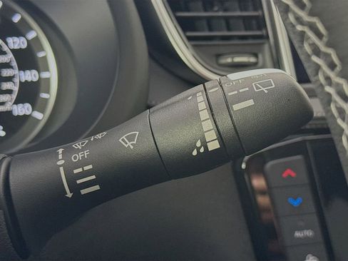 Certified 2025 INFINITI QX50 Luxe w/ Accent Package image 15