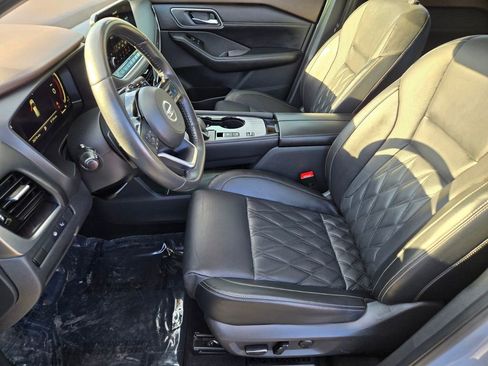 Used 2021 Nissan Rogue Platinum FWD image 10