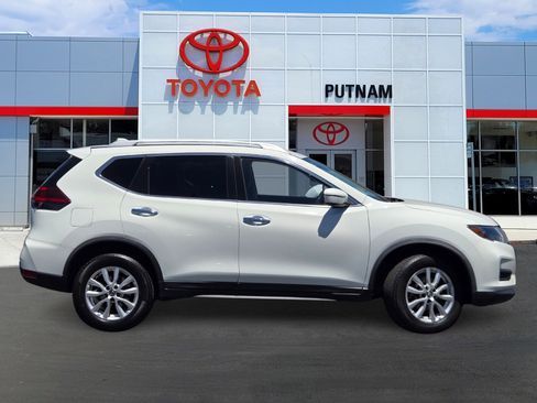 Used 2020 Nissan Rogue SV AWD/4WD image 3