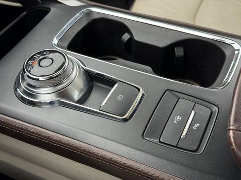 Used 2017 Ford Fusion Platinum image 23