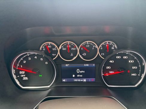 Used 2021 Chevrolet Suburban LT AWD/4WD image 18