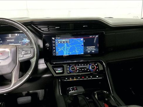 Used 2022 GMC Sierra 1500 AT4 w/ AT4 Premium Package image 6