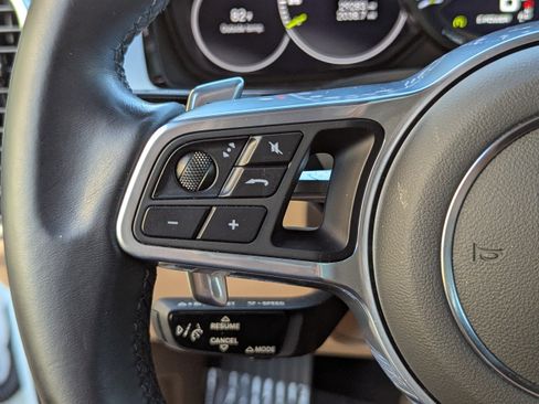 Certified 2022 Porsche Cayenne E-Hybrid image 33