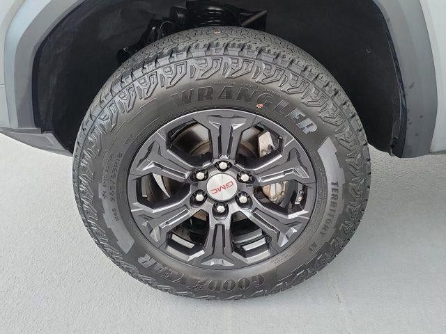 Used 2023 GMC Canyon Elevation w/ Elevation Premium Package AWD/4WD image 12