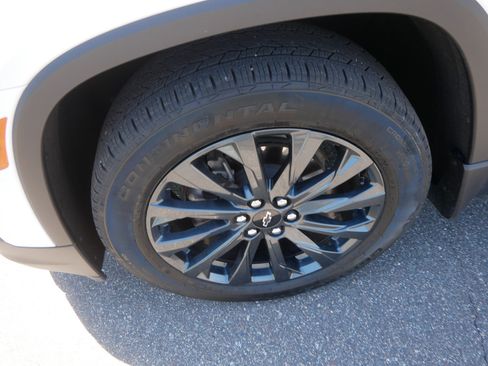 Used 2023 Chevrolet Traverse RS w/ LPO, Floor Liner Package AWD/4WD image 16