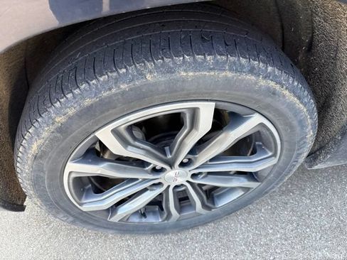 Used 2019 GMC Terrain Denali w/ Advanced Safety Package FWD image 2