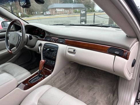 Used 2001 Cadillac Seville STS w/ Luxury Pkg image 17