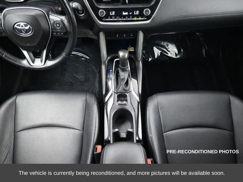 Used 2023 Toyota Corolla Cross XLE w/ Convenience Package image 31