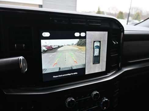 Used 2023 Ford F350 Lariat w/ Chrome Package image 31