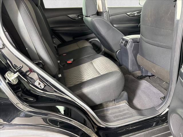Used 2020 Nissan Rogue S w/ Special Edition Package FWD image 15