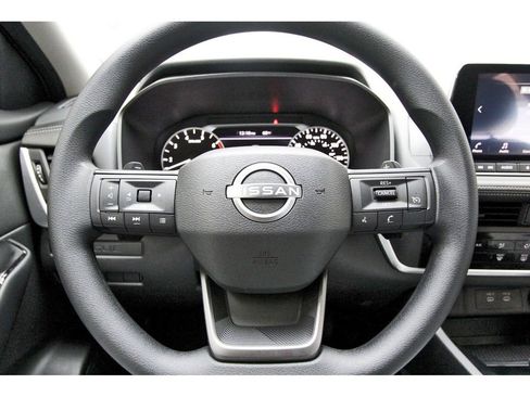 Certified 2025 Nissan Rogue S image 11