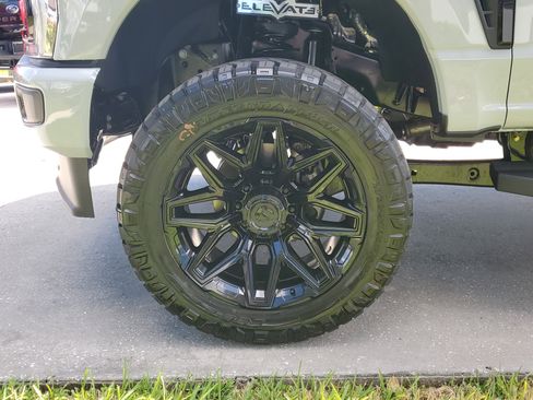 New 2026 Ford F250 XLT w/ XLT Premium Package image 6