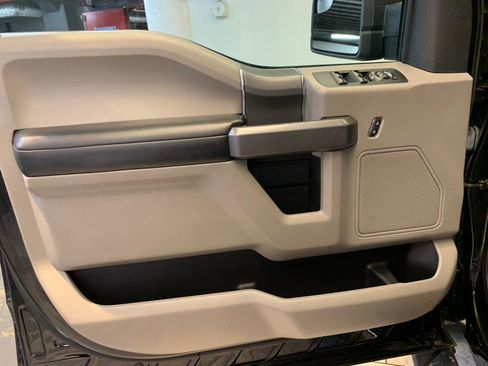 Used 2020 Ford F150 XLT w/ Equipment Group 302A Luxury image 13