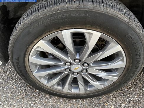 Used 2023 Chevrolet Traverse Premier image 5