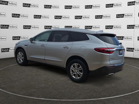 Used 2019 Buick Enclave Essence FWD image 4