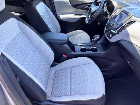 Used 2024 Chevrolet Equinox LS w/ LS Convenience Package FWD image 12