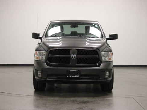 Used 2017 RAM 1500 Express AWD/4WD image 3
