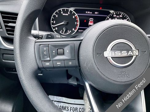 Used 2024 Nissan Rogue S AWD/4WD image 16