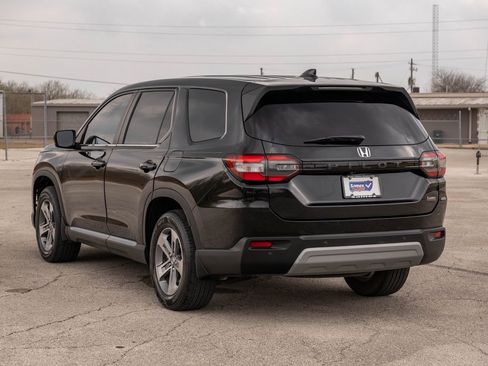 Used 2023 Honda Pilot EX-L image 5