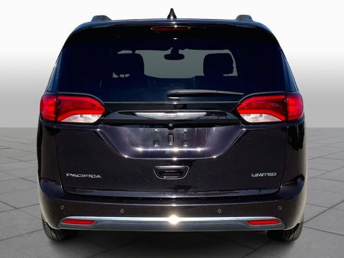 Used 2019 Chrysler Pacifica Limited FWD image 5