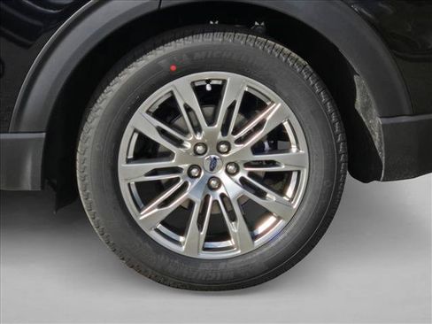 New 2026 Ford Explorer Platinum RWD image 9