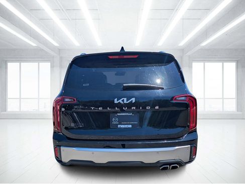 Used 2025 Kia Telluride S FWD image 4