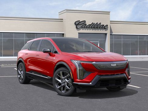 New 2025 Cadillac Optiq Luxury 1 image 7