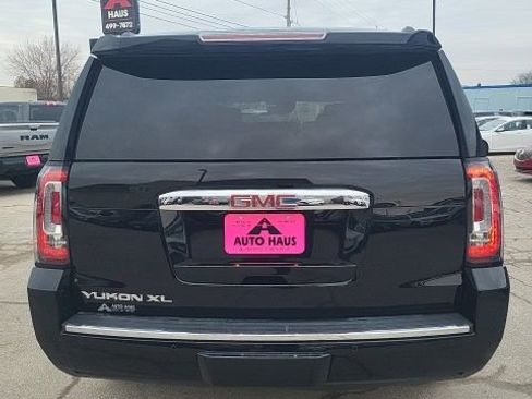 Used 2020 GMC Yukon XL Denali w/ Denali Premium Package image 21