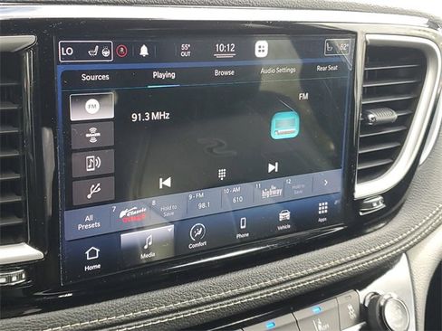 Certified 2021 Chrysler Pacifica Touring-L w/ Uconnect Theater Family Group image 26