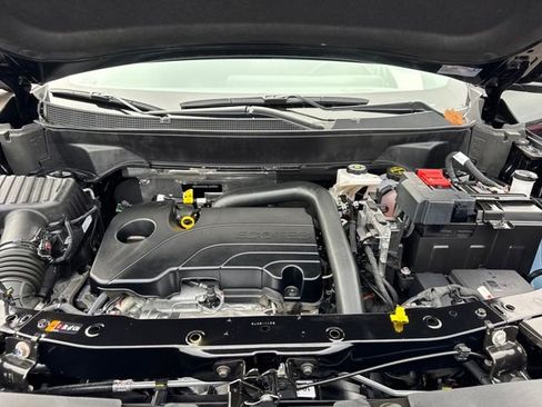 Used 2025 Chevrolet Equinox LT image 23