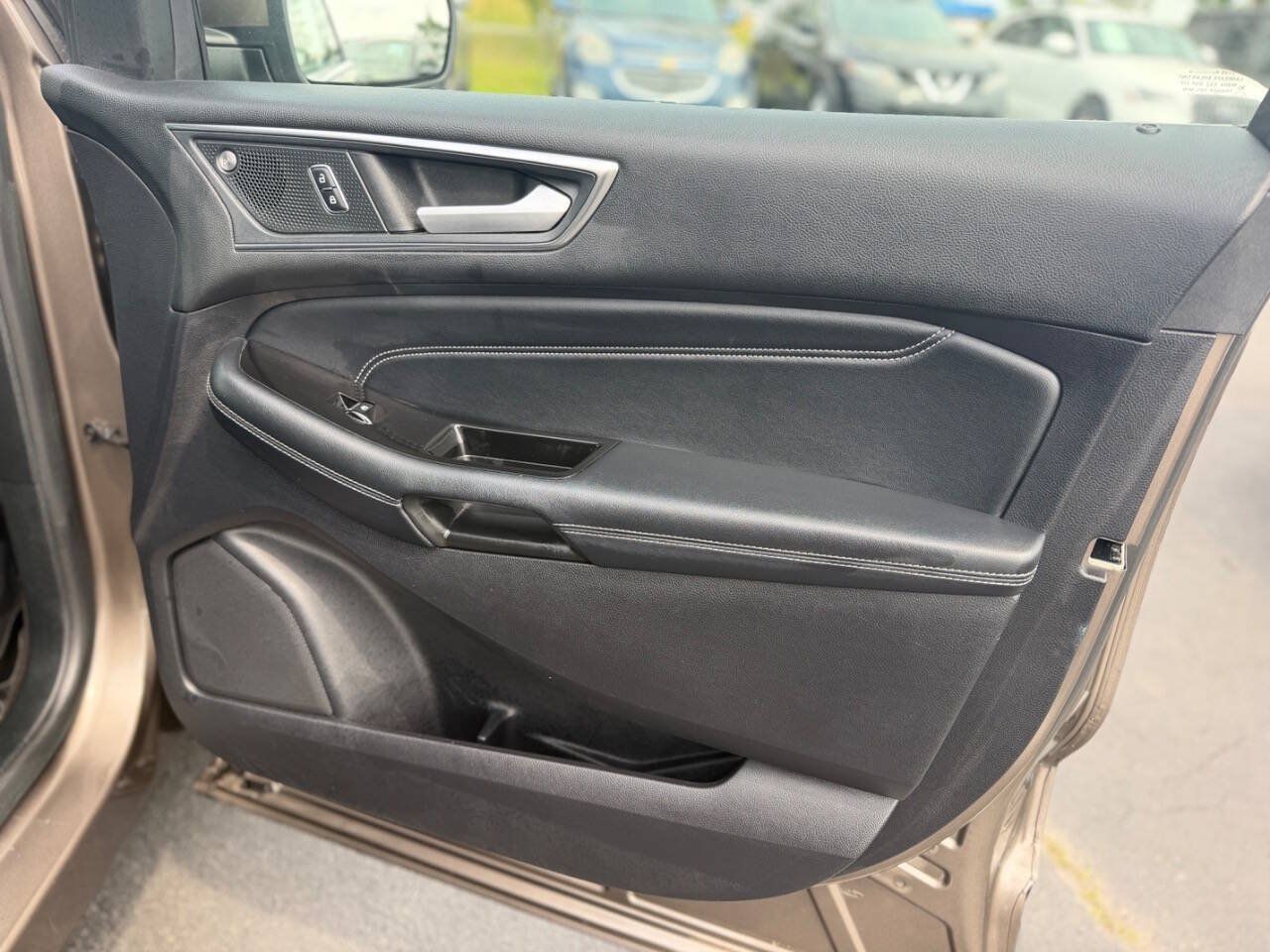 Used 2019 Ford Edge Titanium AWD/4WD image 17