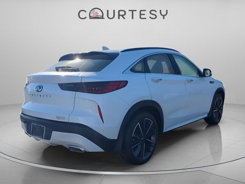 Used 2025 INFINITI QX55 Luxe w/ Cargo Package image 4