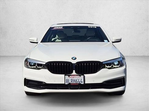 Used 2019 BMW 530i RWD image 2