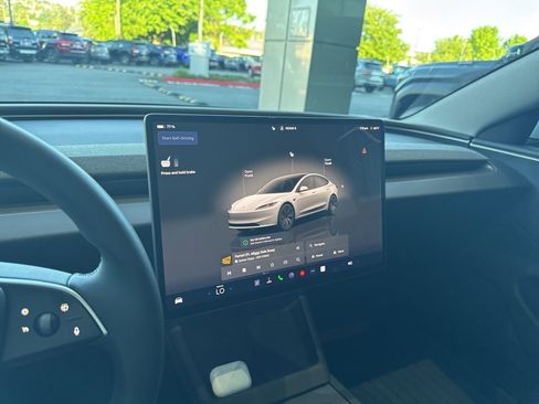 Used 2025 Tesla Model 3 Long Range AWD/4WD image 4