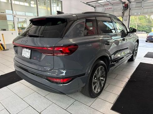 Used 2025 Audi Q6 e-tron Premium Plus w/ Premium Plus AWD/4WD image 5