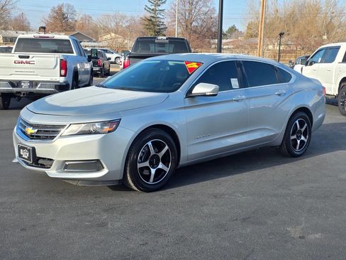 Used 2017 Chevrolet Impala LT image 12