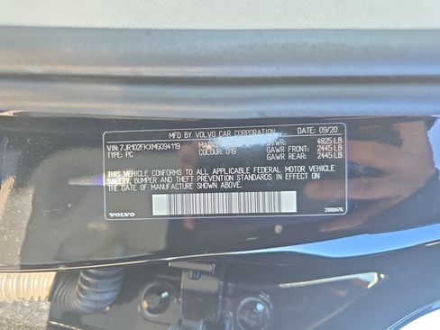 Used 2021 Volvo S60 T5 Momentum image 34