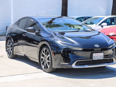 Certified 2023 Toyota Prius Prime FWD image 3