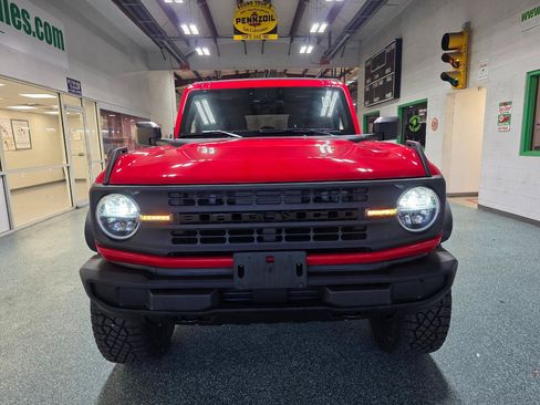 Used 2023 Ford Bronco 4-Door AWD/4WD image 3
