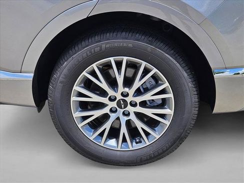 Used 2025 Genesis GV80 2.5T Standard AWD/4WD image 19