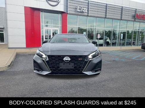 Certified 2023 Nissan Altima 2.5 SR w/ SR Premium Package FWD image 5
